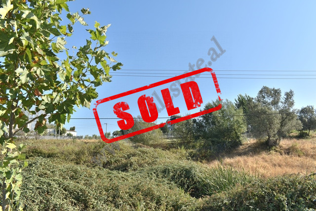 Land for sale near Tirana-Elbasan highway in Tirana, Albania.
The land is near the main road.
It h